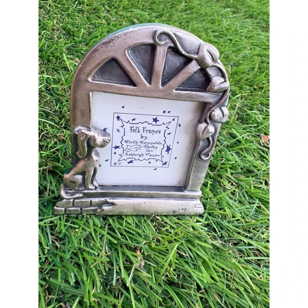 Ashleigh‎ Manor Folk Frames Pewter Dog Arched Picture Frame Ruth Reynolds Darby